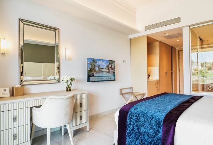 Номер Deluxe с Видом, Amanti, Madefortwo Hotels   Ayia Napa