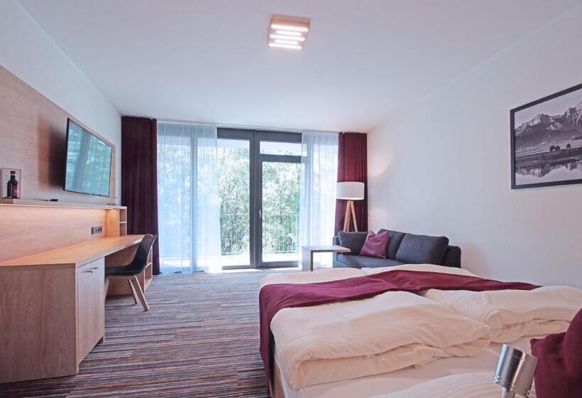اتاق لوکس با بالکن, Soloplan City Resort