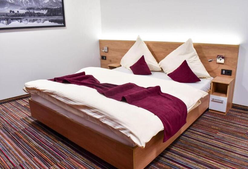 سوئیت با بالکن, Soloplan City Resort