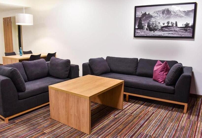 سوئیت با بالکن, Soloplan City Resort