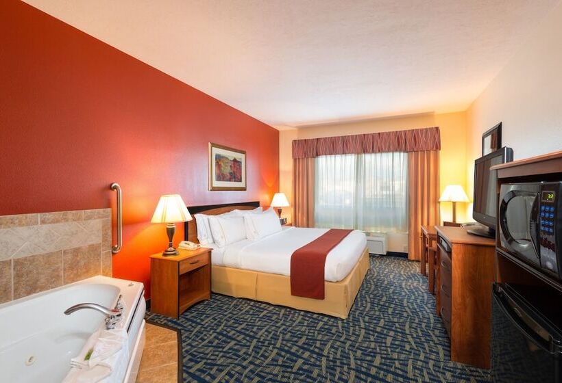 スイート, Holiday Inn Express & Suites Alamosa, An Ihg