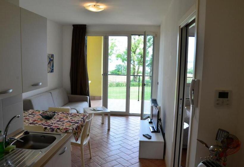 آپارتمان 1 خوابه, Residence Karina
