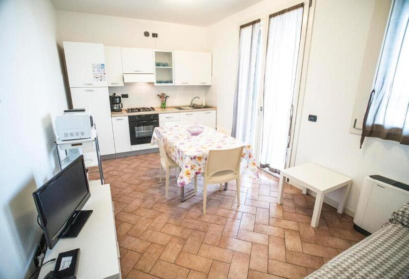 آپارتمان 2 خوابه, Residence Karina