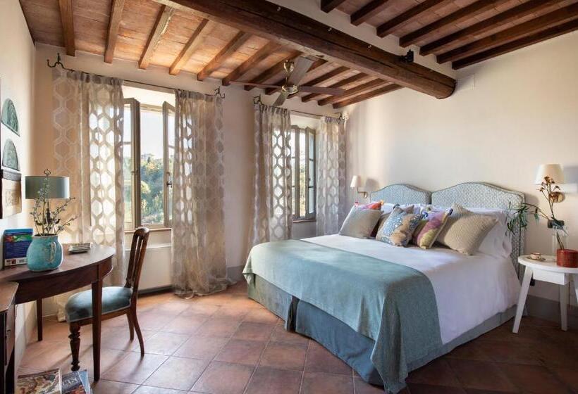 اتاق لوکس, La Moscadella