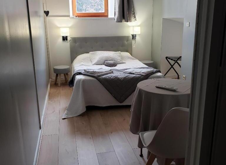 Номер Стандарт Вид на Горы, Le Moulin D Onclaire Camping Et Chambres D Hôtes