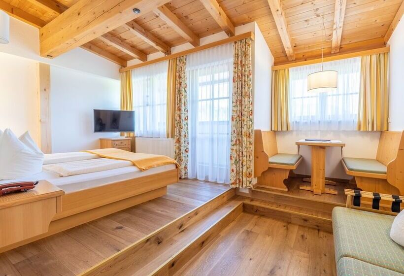 Номер Стандарт, Feriengut Unterhochstätt