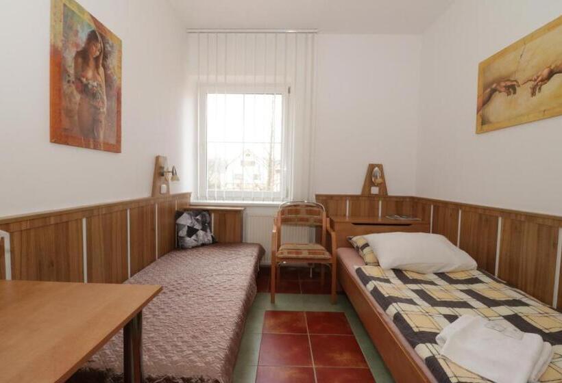 标准单人间, Penzion HŮrka