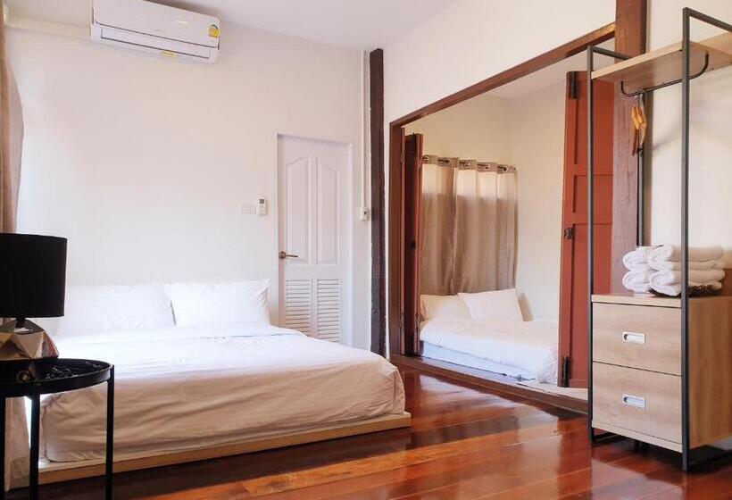 デラックスルーム, ฮักเคียงโขง Hug Khieng Khong Nongkhai Hostel