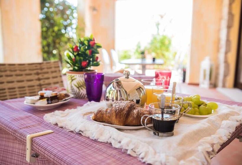 Номер Стандарт Внутренний, Relais Del Borgo  Domo