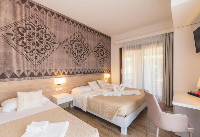 Номер Стандарт Трехместный, Relais Del Borgo  Domo