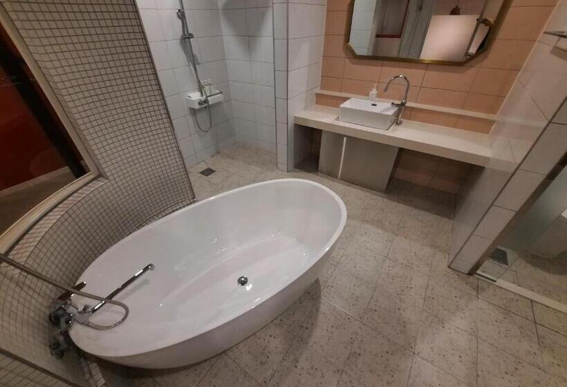 Номер Deluxe, Rein Hotel Busan Yeonsan