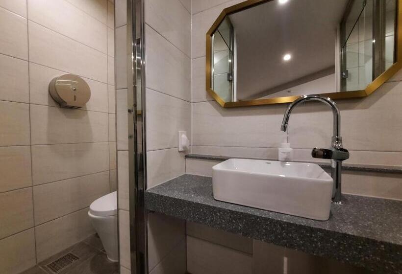 Номер Deluxe, Rein Hotel Busan Yeonsan