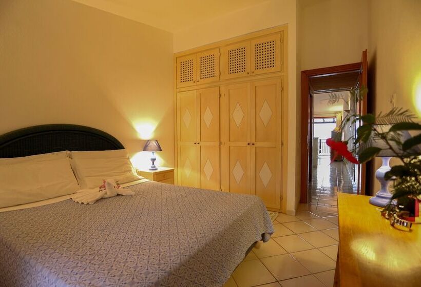 Люкс Вид на Море, Sporting Hotel Tanca Manna
