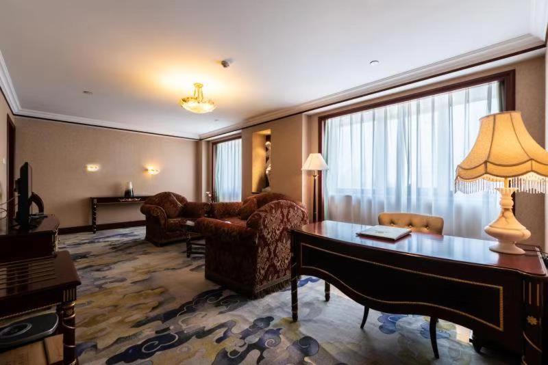 سوییت اجرایی, Golden Ocean Hotel Tianjin