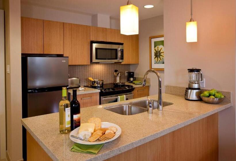 2 Bedrooms Suite 2 Bedrooms Lake View, Watermark Beach Resort