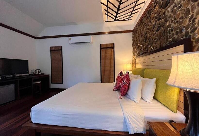 1 Bedroom House, Green Papaya Beach Resort, Koh Phangan