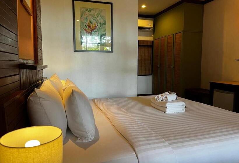 Deluxe Room, Green Papaya Beach Resort, Koh Phangan