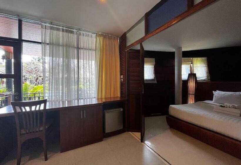 Suite with Terrace, Green Papaya Beach Resort, Koh Phangan