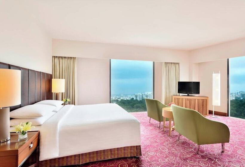 高级客房, Courtyard By Marriott Hyderabad