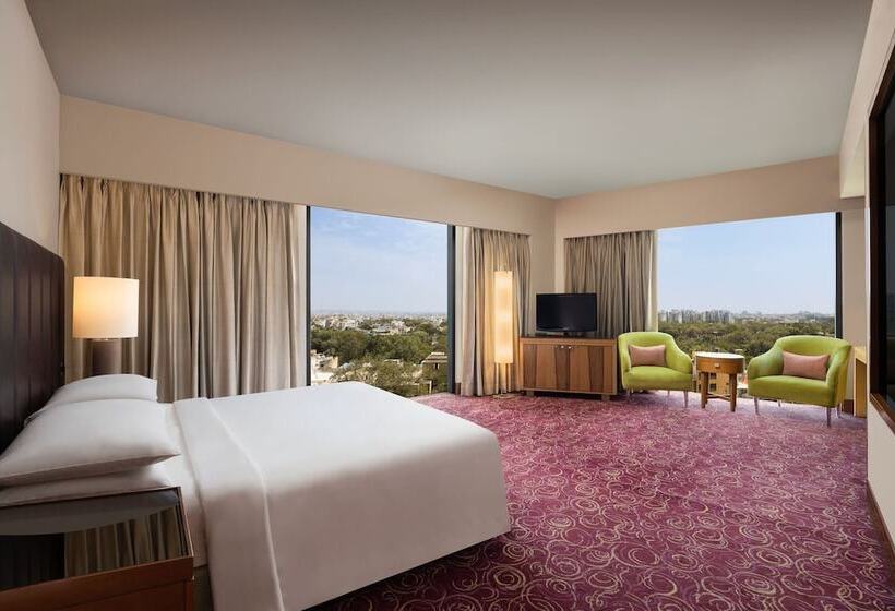 豪华房间, Courtyard By Marriott Hyderabad