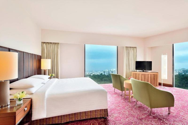 高级客房, Courtyard By Marriott Hyderabad
