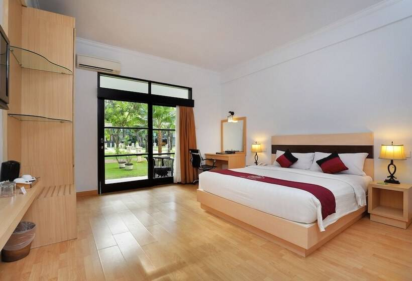 Номер Deluxe, Puri Saron Hotel Seminyak