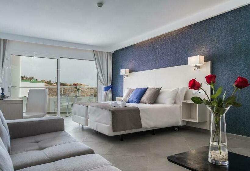 Номер Deluxe Вид на Море Боковой, Aparthotel Esquinzo y Monte del Mar