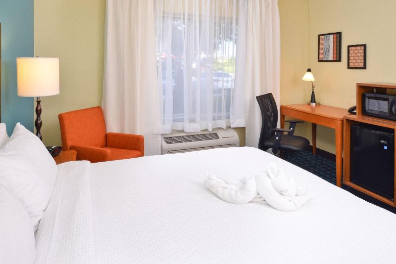 스탠다드 룸 킹사이즈 침대, Fairfield Inn & Suites Fort Pierce / Port St Lucie