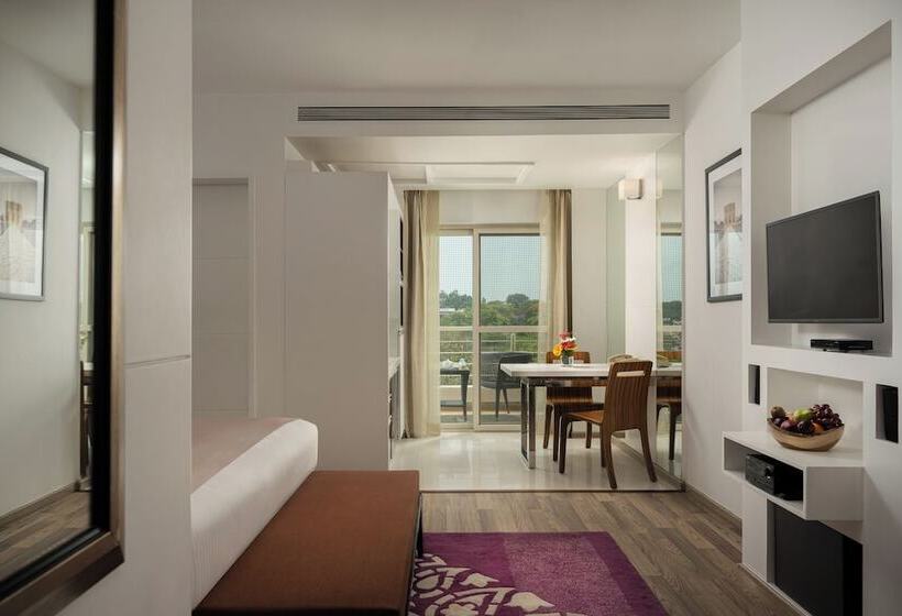 استودیوی استاندارد با تخت دوبل, Grand Mercure Bangalore   An Accor Brand