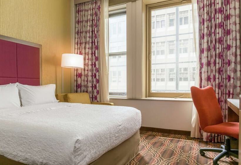 Номер Стандарт Адаптированный для Инвалидов, Hampton Inn Majestic Chicago Theatre District