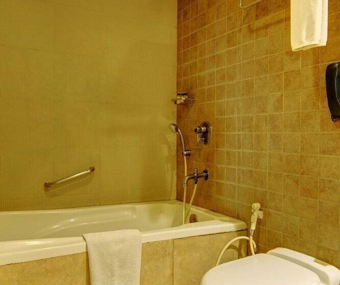 Номер Клуб, Mosaic Hotel, Noida