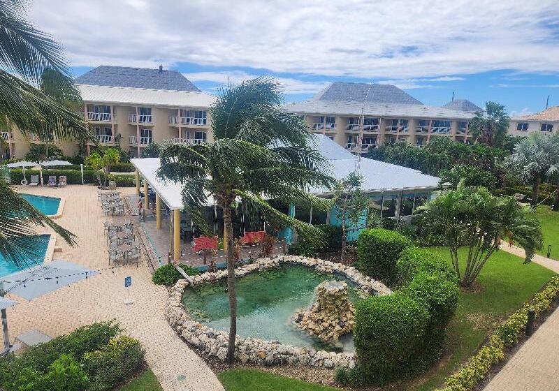 سوئیت با تخت بزرگ, Holiday Inn Resort Grand Cayman, An Ihg