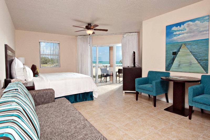 اتاق استاندارد با چشم‌انداز دریا, Holiday Inn Resort Grand Cayman, An Ihg