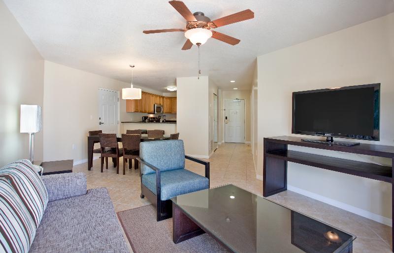 سوئیت با تخت بزرگ, Holiday Inn Resort Grand Cayman, An Ihg