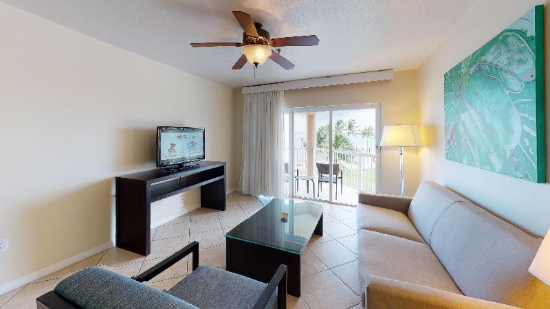 سوئیت با تخت بزرگ, Holiday Inn Resort Grand Cayman, An Ihg