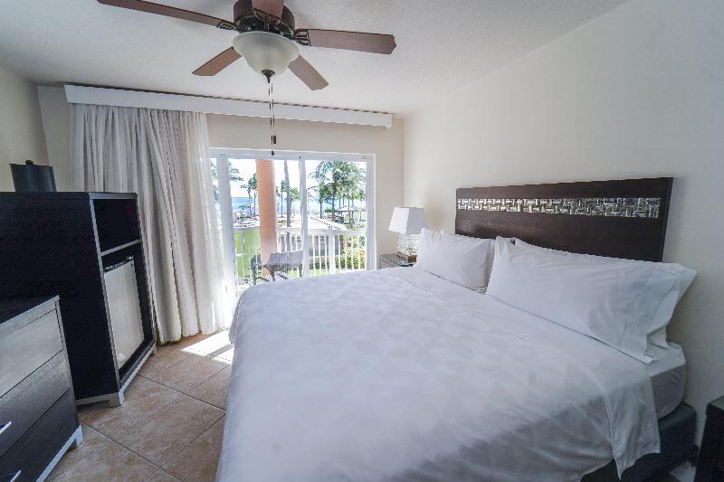 اتاق استاندارد با چشم‌انداز دریا, Holiday Inn Resort Grand Cayman, An Ihg