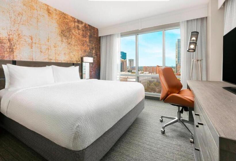 Suite Lit King, Courtyard Austin Downtown/convention Center