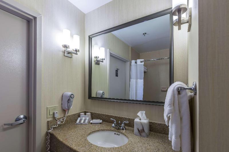 Стандартный Номер Кровать Кинг, Hilton Garden Inn Fairfield