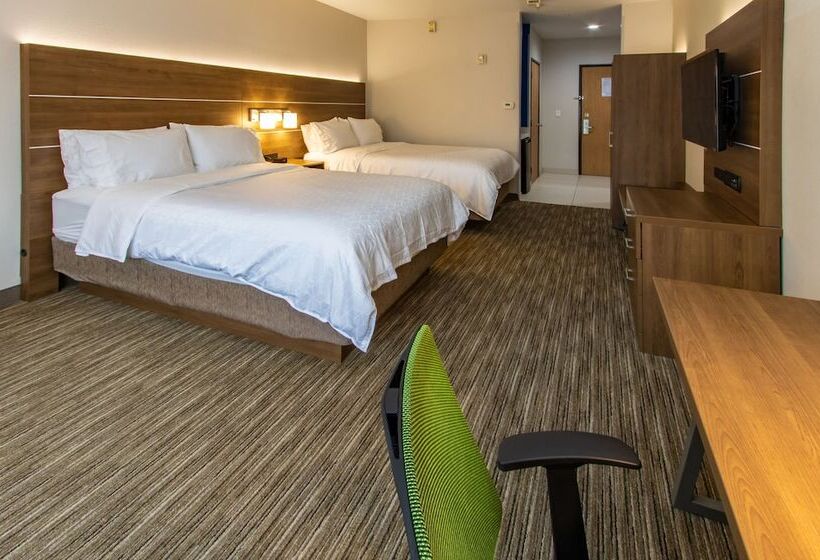Номер Стандарт, Holiday Inn Express Hotel & Suites Roseville   Galleria Area, An Ihg
