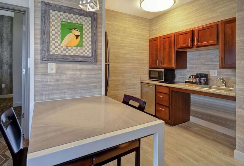 سوئیت برای معلولان, Homewood Suites By Hilton At The Waterfront