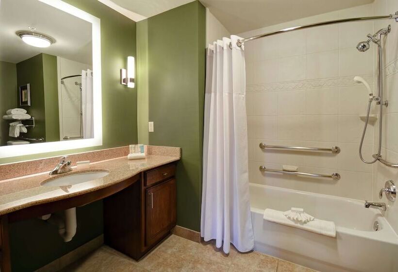 سوئیت برای معلولان, Homewood Suites By Hilton At The Waterfront
