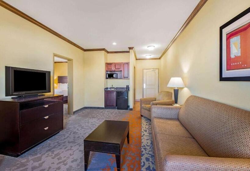 Family Suite, La Quinta By Wyndham Eastland