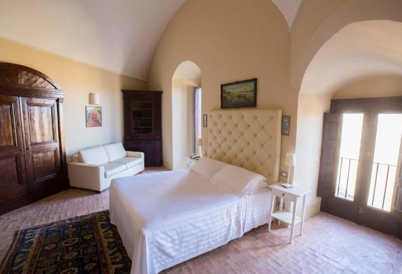 سوییت جونیور, Palazzo Viceconte