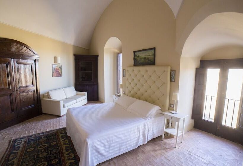 سوییت جونیور, Palazzo Viceconte