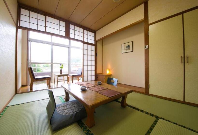 اتاق سوپریور چهار تخته, Tashiro Annex