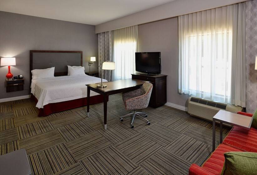 Студия Стандарт, Hampton Inn & Suites Fredericksburg