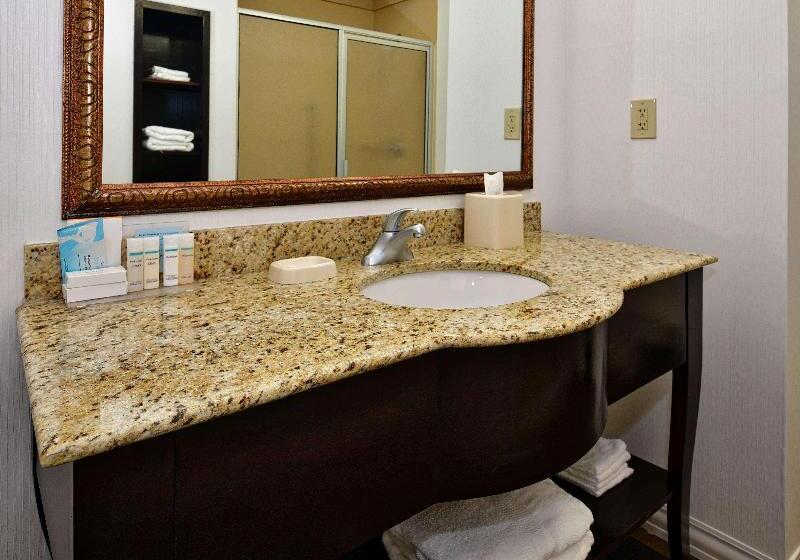 Quarto Estandar com Sacada, Hampton Inn & Suites Fredericksburg