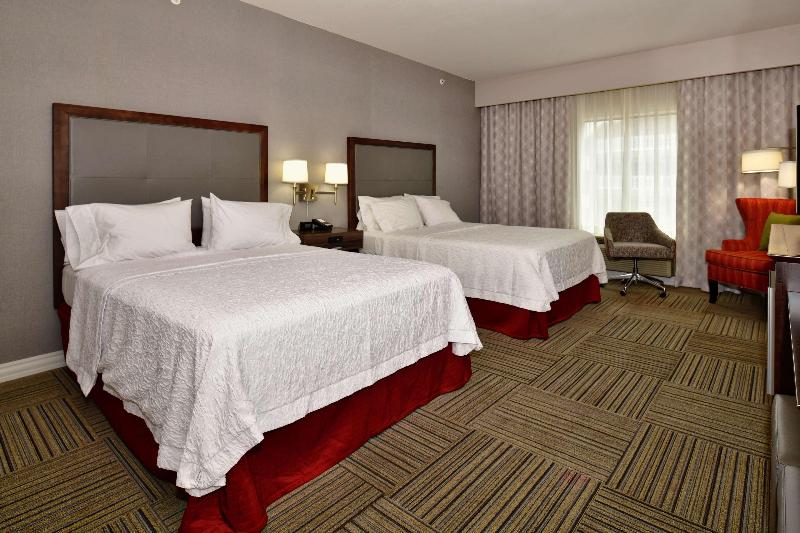 Quarto Estandar com Sacada, Hampton Inn & Suites Fredericksburg
