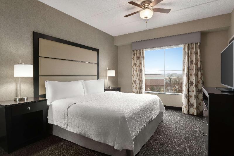带大床的套房, Homewood Suites By Hilton York