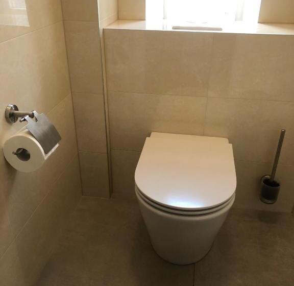 اتاق استاندارد سه نفره, Pension Schmellergarten